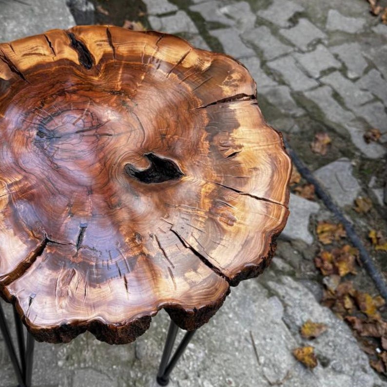 ZF Unique Shape Rustic Round Old Elm end Wooden Coffee Table Retro Accent Center Table for Living Room Easy Assembly (Round)