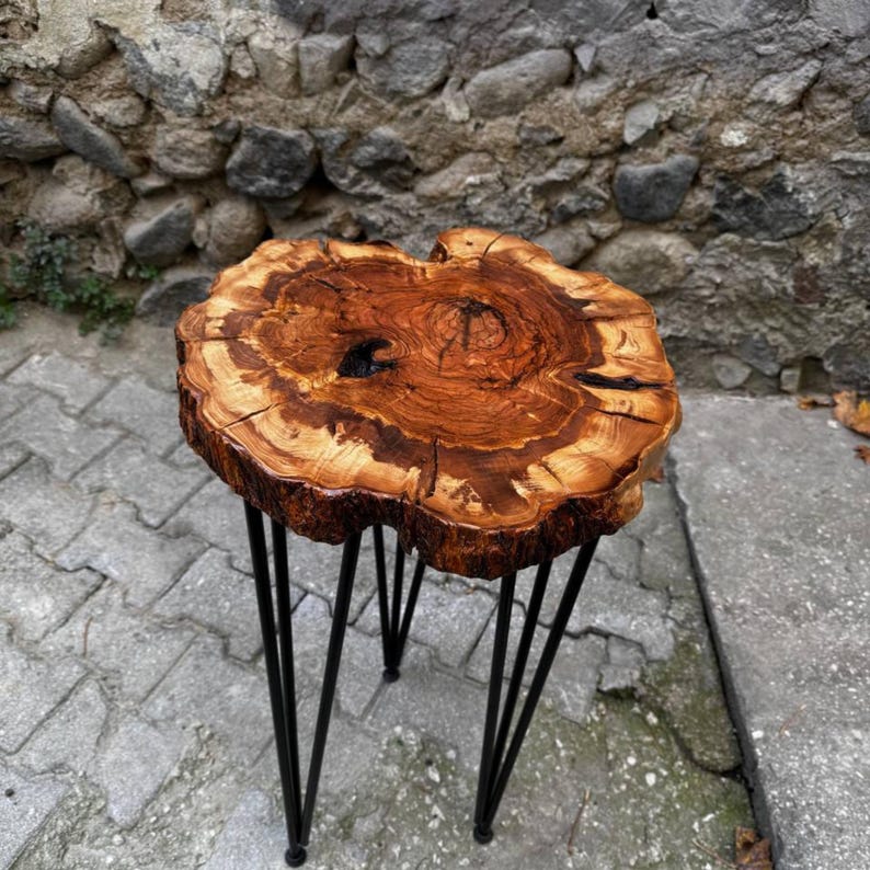 ZF Unique Shape Rustic Round Old Elm end Wooden Coffee Table Retro Accent Center Table for Living Room Easy Assembly (Round)